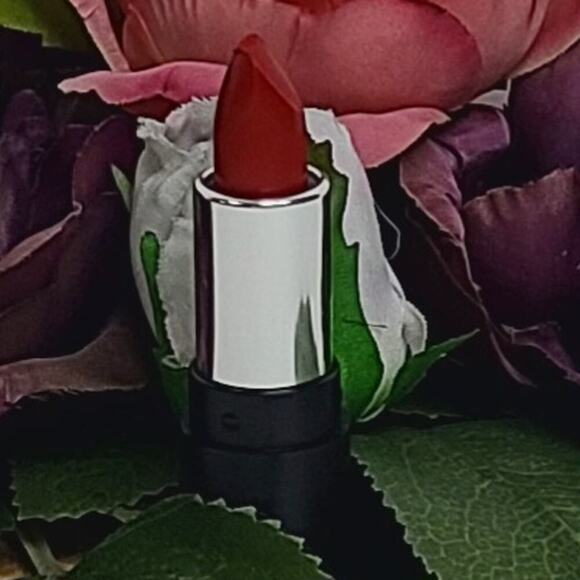 NEW Two (2) Givenchy Le Rouge Stiletto Matte Lipsticks .04oz (Valentine Red) - Picture 5 of 13